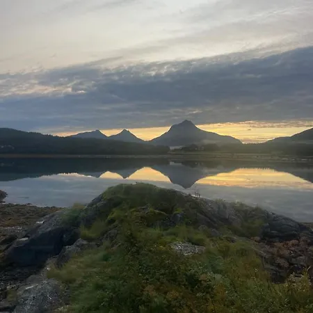 Semesterbostad Unique Totally Private Island In A Norwegian Fjord With Space For 40 People, A Dinner And A Chapel Simle